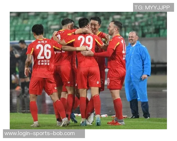 长春亚泰与悉尼足球队激战正酣比分揭晓引发球迷热议